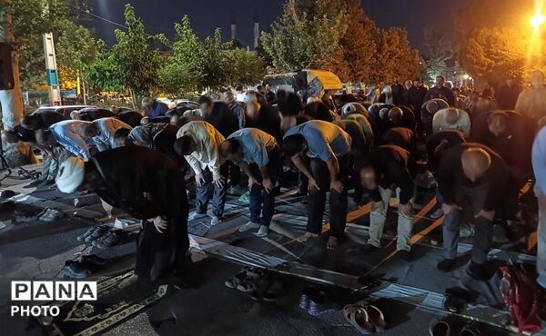 طنین نوای استغاثه در نظرآباد؛ زمزمه‌های عاشقانه مردم برای ظهور منجی عالم