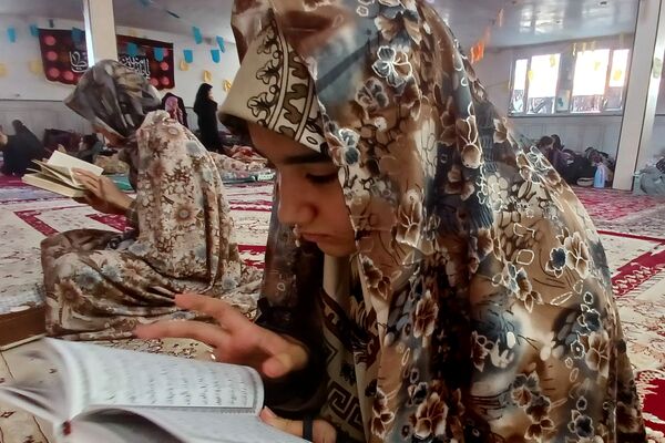 اعتکاف دانش‌آموزی در شهرستان اسلام آباد غرب 