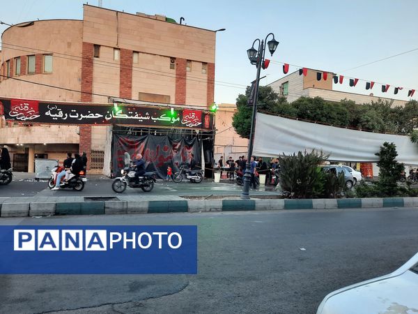 عشاق دلسوخته سیدالشهدا شام غریبان را با آتش زدن خیمه‌‌ها به پایان رساندند