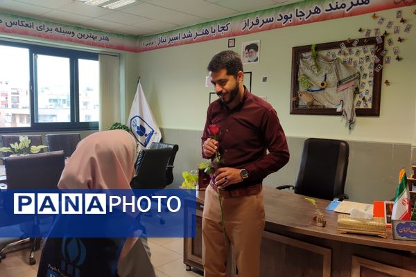 قدردانی خبرنگاران پانا از کارکنان اداره کل آموزش و پرورش استان فارس