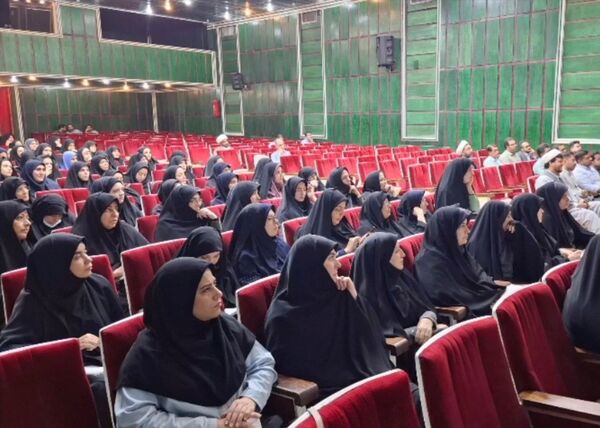 اولین کارگاه از سلسله کارگاه‌های دوره توانمندسازی مربیان پرورشی ناحیه 2 یزد
