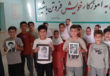 زنگ مهر، مقاومت و ایثار، در مدرسه پشت باغ ضرونی