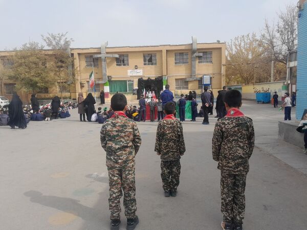زنگ استکبار ستیزی در مدارس رضویه