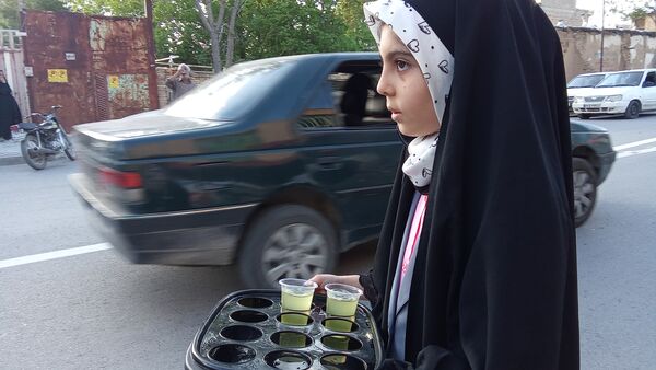 عطر رضوی در شهر بن پیچید