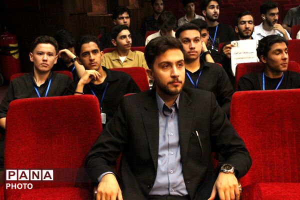 اولین همایش کنکور و امتحانات نهایی در ناحیه یک مشهد