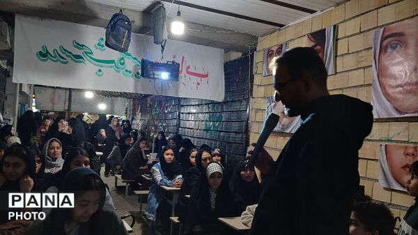 پاتوق «نوجوانان مبارز» در محمدشهر کرج  