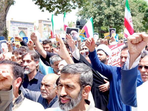 مشت هایی که انتقام را صدا می‌زند 