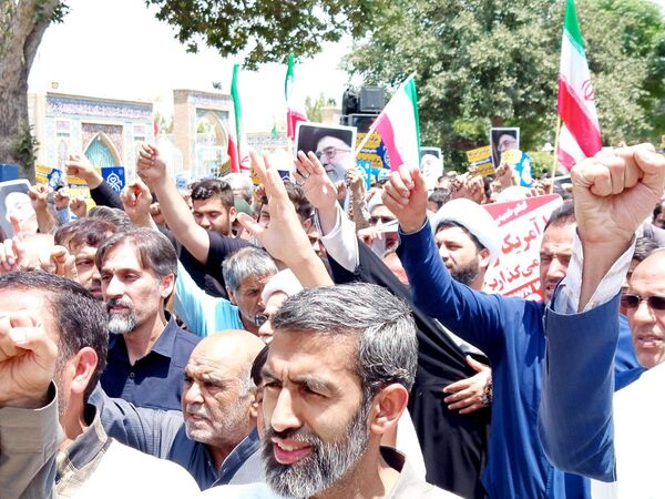 مشت هایی که انتقام را صدا می‌زند 