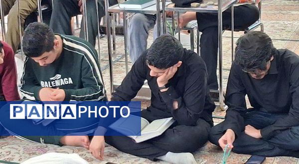 محفل قرآنی معتکفین مسجد جامع کاشمر