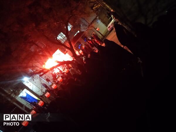 حضور یکپارچه مردم روستای آبنیه در وداع با امام خامنه‌ای