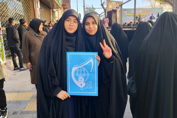 تشییع پیکر مطهر شهدای گمنام در کردستان 