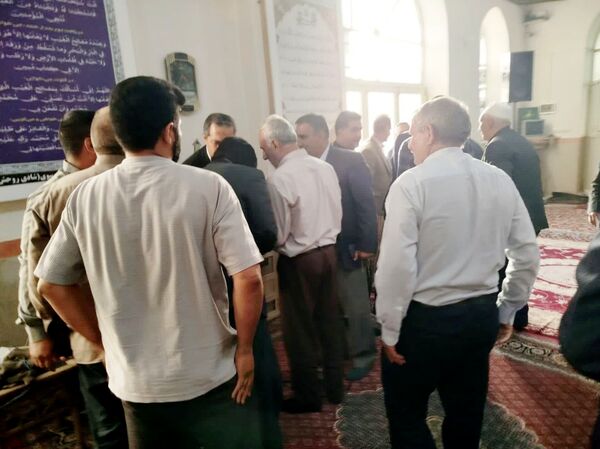 جلسه هادی هاشمی‌نیا با اهالی محله ده‌محسن؛ تأکید بر رفع مشکلات زیرساختی و خدمات شهری