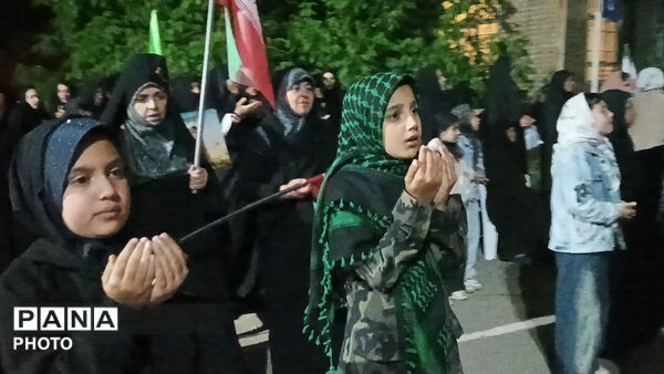 هشتاد و نه شب حضور در خیابان