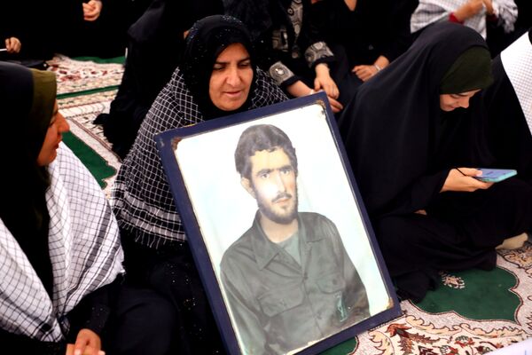اجتماع همایش «شکوه اقتدار» بسیجیان در لنده