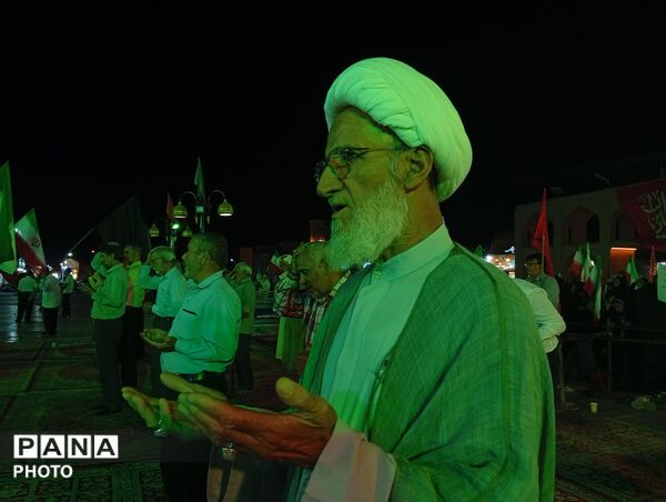 حسینیه امیرچخماق؛ قاب همبستگی مردم یزد در خون‌خواهی رهبر شهید
