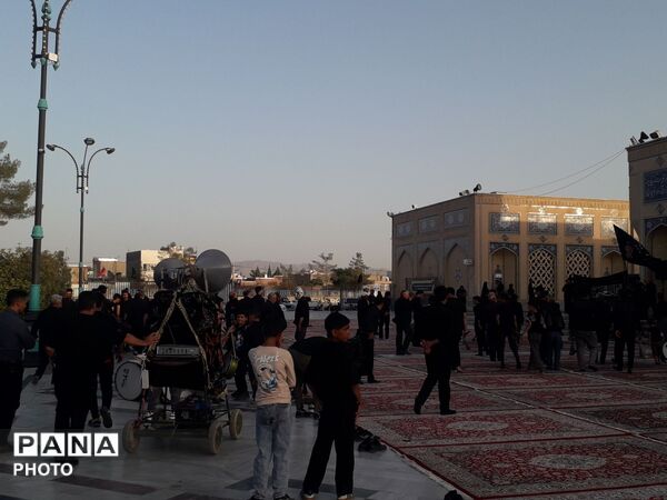 حضور دسته های عزاداری هیئت حسینی روستای تل آباد در زیارتگاه شهید آیت الله مدرس