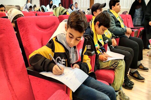 کلاس آموزشی خبرنگاری در کانون مهر تابان نیشابور
