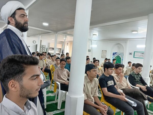 مشاوره هدایت تحصیلی و انتخاب رشته در دبیرستان نمونه آیت الله خامنه‌ای