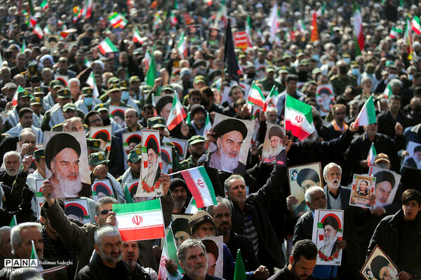 تشییع پیکر شهدای تجاوز آمریکایی - صهیونی در اصفهان
