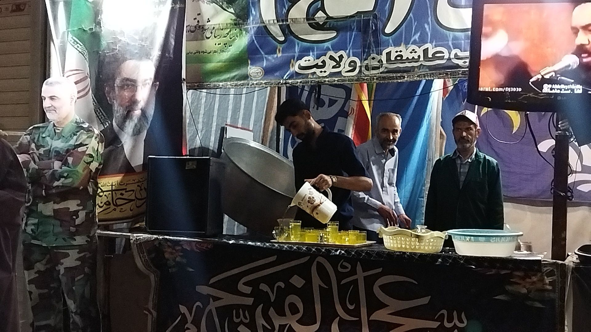چایخانه  امام  زمان (عج) در صد و یکمین شب از اجتماعات مردمی 