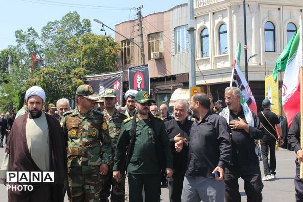 مرند یک‌صدا در سوگ رهبر شهید