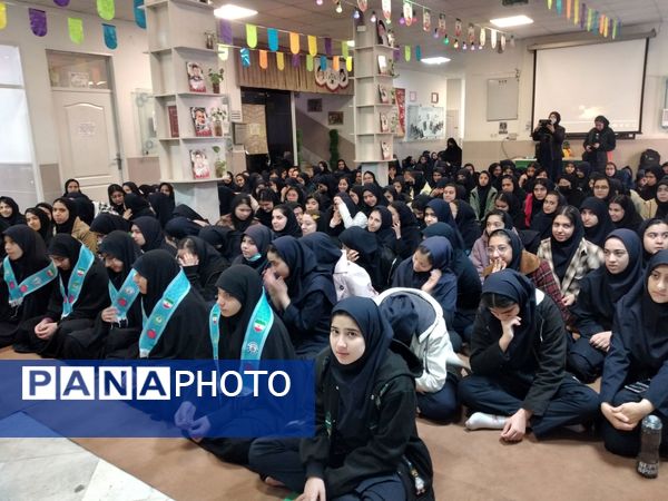 جشن نیمه‌شعبان در دبیرستان شاهد ارض اقدس ناحیه۳ مشهد