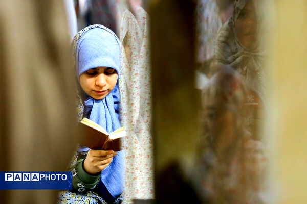 اعتکاف دانش‌آموزی در مسجد قائمیه