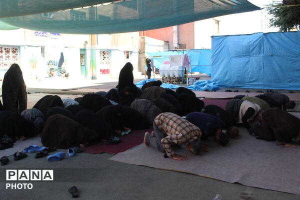 خدمت خالصانه قرارگاه جهادی حضرت جوادالائمه(ع) جاجرم به زائران امام رضا(ع) در مشهد مقدس 