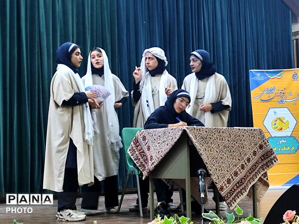 داوری مرحله استانی جشنواره نوجوان خوارزمی در محورهای فرهنگ و هنر و عکاسی