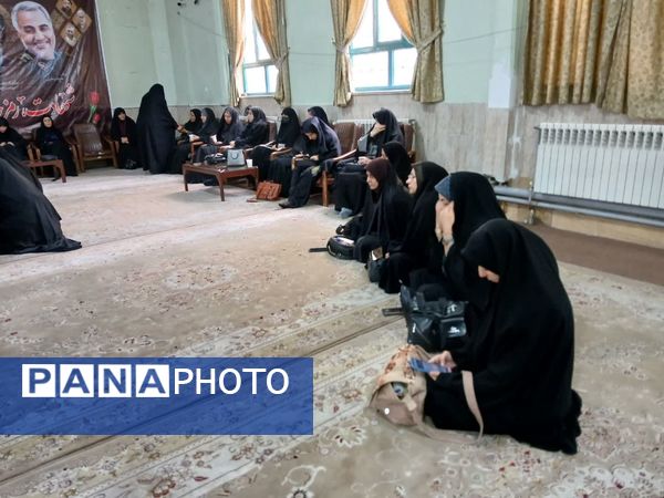 برگزاری جلسه توجیهی هیات‌های دانش‌آموزی دختران آموزش و پرورش ناحیه۶ مشهد