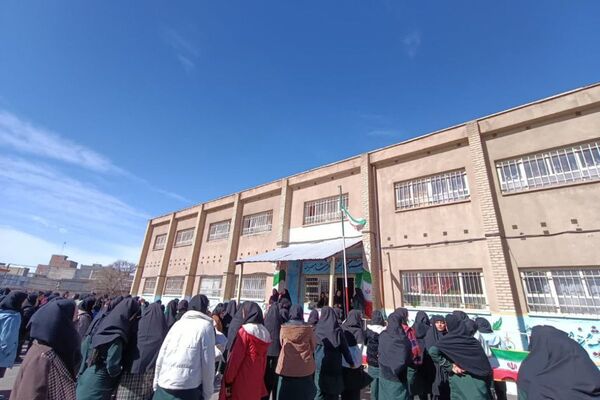 دهه فجر، جشن بصیرت و مقاومت؛ در دبیرستان حضرت معصومه (س) فیروزکوه