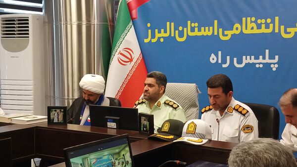 جمعی از دانش‌آموزان استان البرز به عنوان همیار پلیس انتخاب شدند