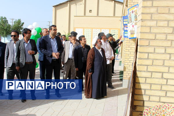 مدارس آب‌پخش به استقبال دهه فجر رفتند