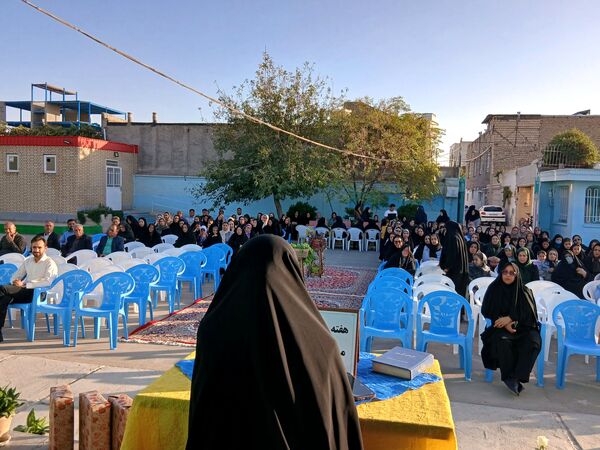  اولین مجمع انجمن اولیا و مربیان در دبیرستان فاطمیه