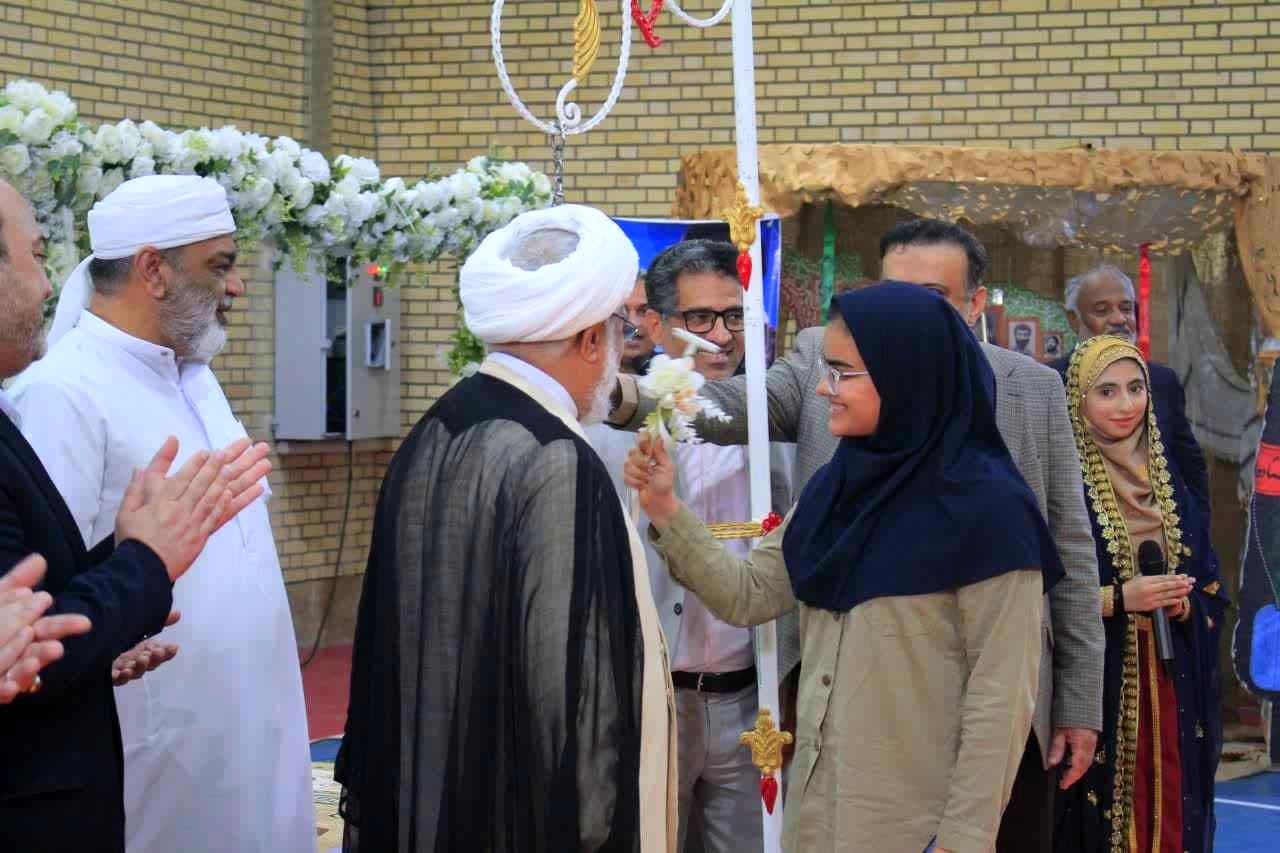 آیین زنگ مهر و بازگشایی مدارس در بندرعباس