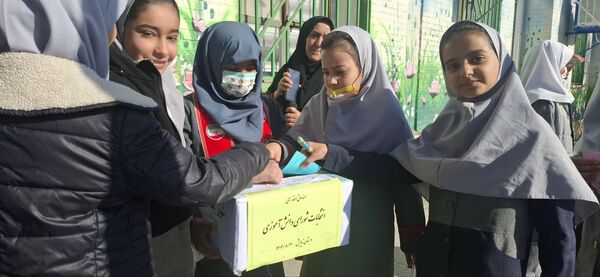 انتخابات شورای دانش آموزی دبستان نیایش گامی برای ساخت مدرسه ای بهتر