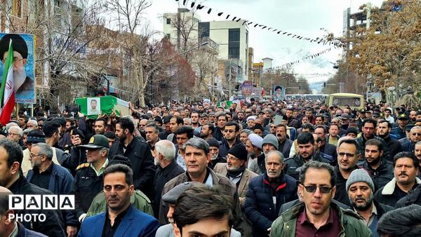تشییع پیکر مطهر پنج شهید مدافع وطن اهل مرند در دریای خروشان مشتاقان شهادت 