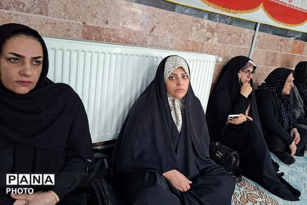 همایش آموزش خانواده با عنوان دانش‌آموزان و فضای مجازی در ناحیه دو شهرری