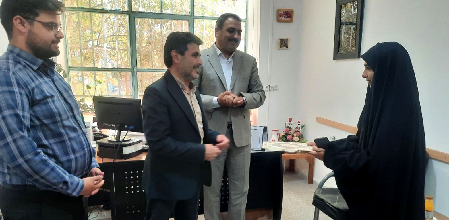تجلیل از دانش‌آموز خبرنگار پانا توسط  آموزش و پرورش شهرستان سربیشه