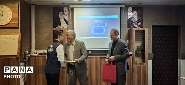تجلیل از برگزیدگان مسابقات فرهنگی و هنری و پرسش مهر ریاست جمهوری منطقه ۱۶ شهر تهران