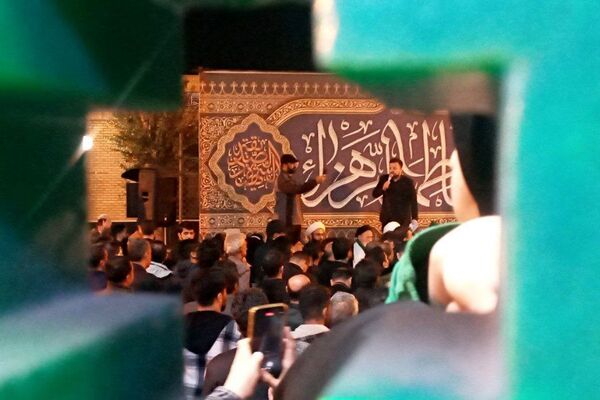 تشییع نمادین حضرت زهرا(س) با اشک و ارادت