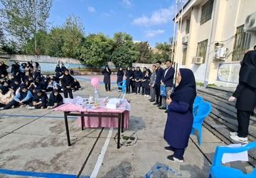 «روز آزمایشگاه» در دبیرستان شاهد ریحانه