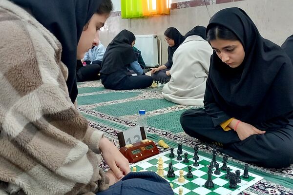 برگزاری مسابقات شطرنج دانش‌آموزان دختر متوسطه‌دوم در بهارستان‌۲