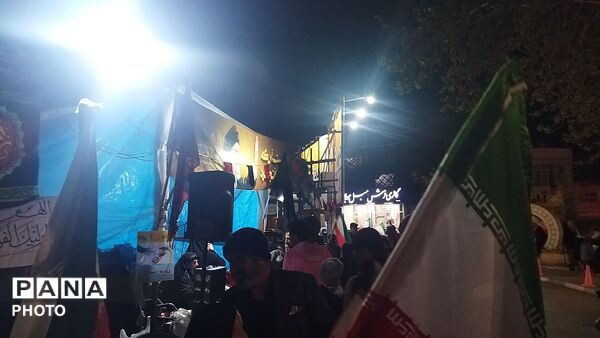 موکب ها در سراسر شهر نیشابور آماده خدمت رسانی هستند 