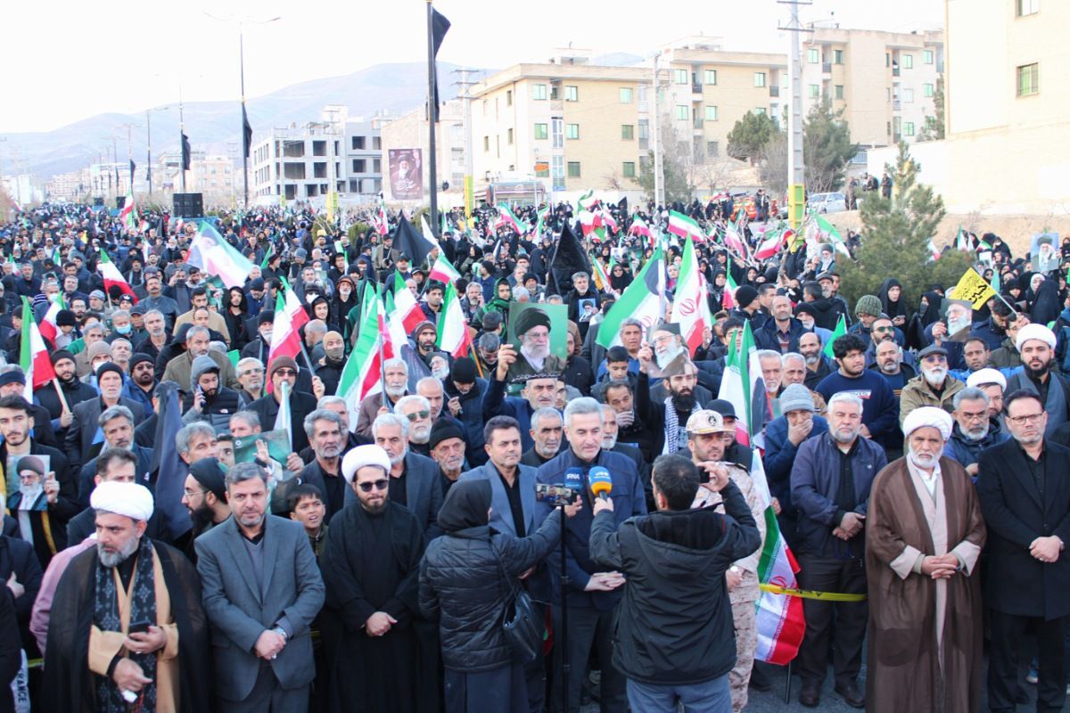 اجتماع خونخواهان و منتقمین شهادت حضرت آیت الله الامام شهید سید علی خامنه ای در پردیس