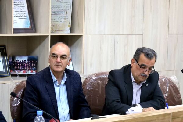 نشست مدیران مدارس سمپاد یزد با حضور رئیس سازمان ملی پرورش استعدادهای درخشان 