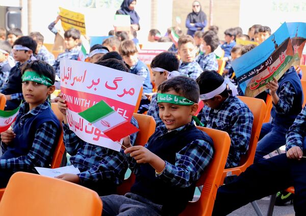 جشن عاطفه‌ها، جشن شکوفه زدن درختان احساس و مهربانی 