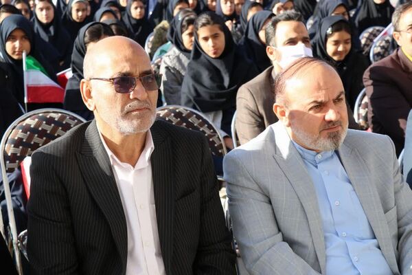مراسم زنگ پدافند غیرعامل در مدرسه ام هانی ناحیه 2 یزد 