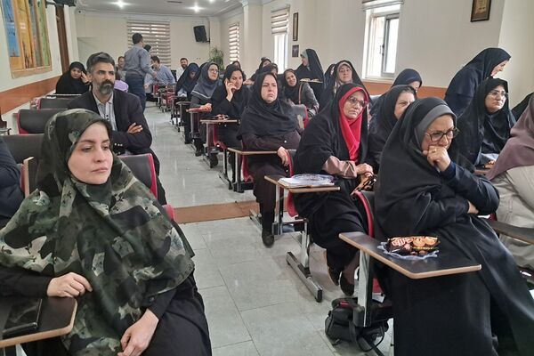 نشست بصیرتی با رویکرد انتخابات در آموزش و پرورش رودهن 
