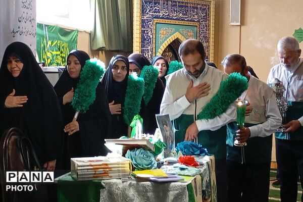 جشن میلاد حضرت زینب(س) با حضور خادمان رضوی